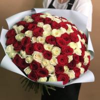 Букет из красных и белых роз 101 шт. (40 см)