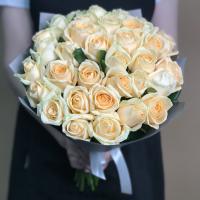 Букет из 33 кремовых роз (40 см)